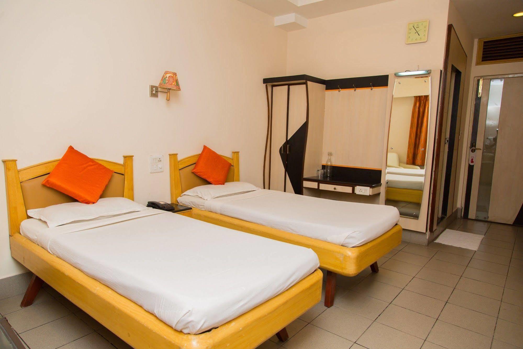 Fabhotel Kinnera Comforts Railway Station Višákhapatnam Exteriér fotografie